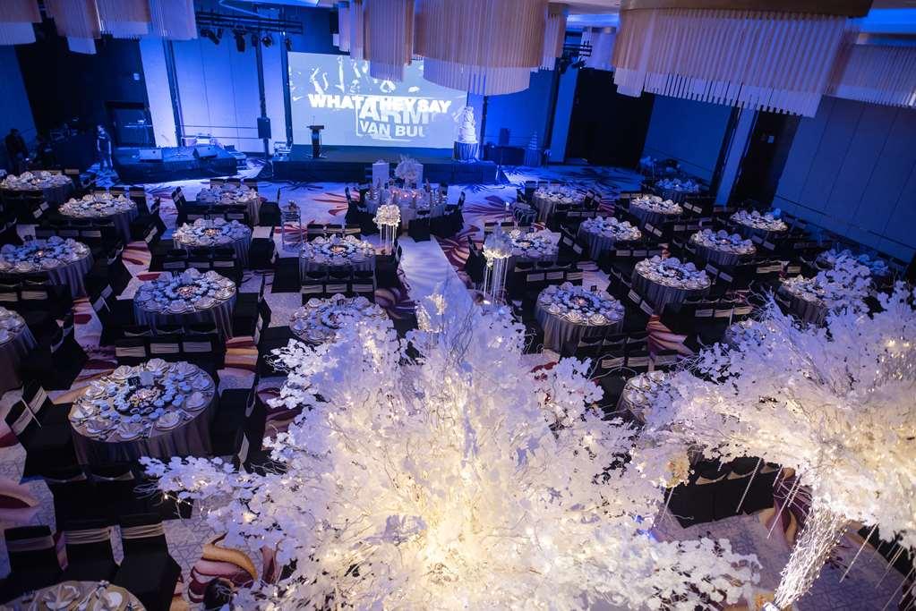 吉隆坡柏威年酒店 • 悦榕管理 外观 照片 The 2011 awards ceremony